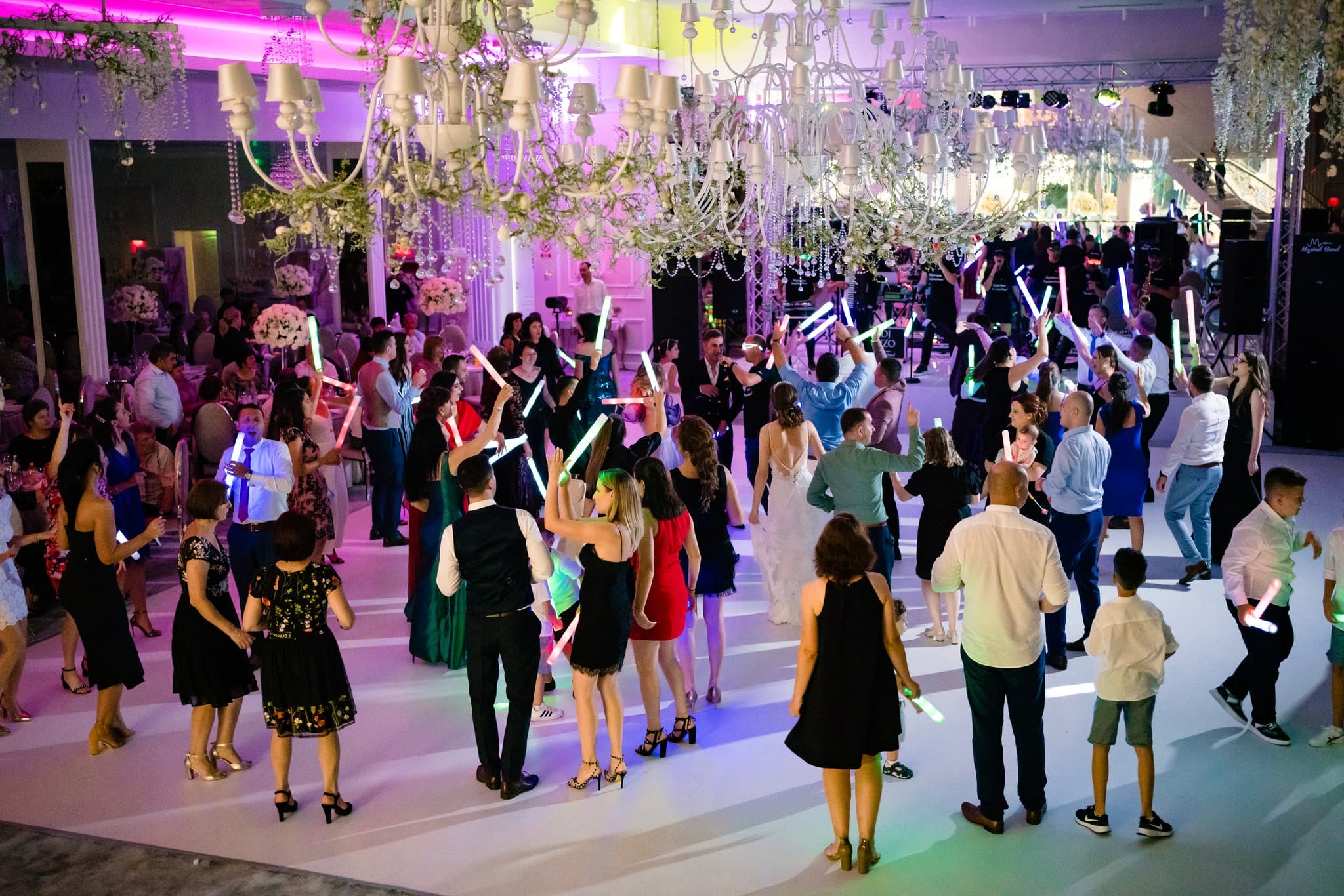 petrecere nunta trupa cover musical band slatina